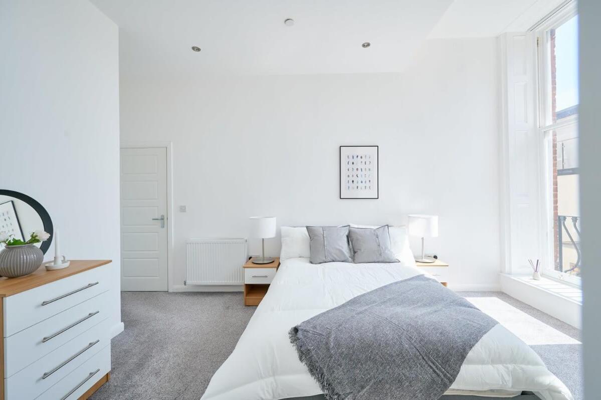 Modern 2 Bedroom Apartment In Preston プレストン エクステリア 写真